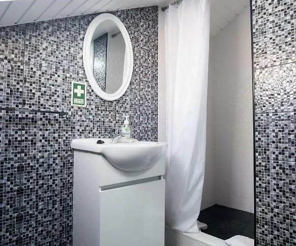 Grannies House Semesterbostad *