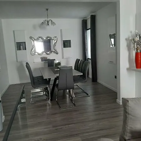 Grannies House * ماتشيكو